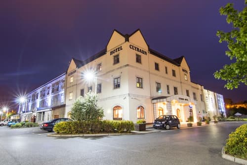 Clybaun Hotel Galway, Front of property - evening/night