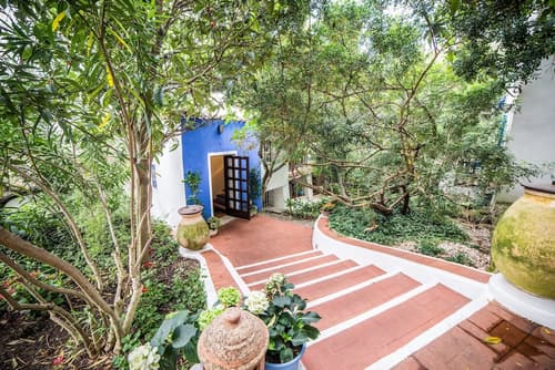 Su Gologone Experience Hotel, Interior entrance