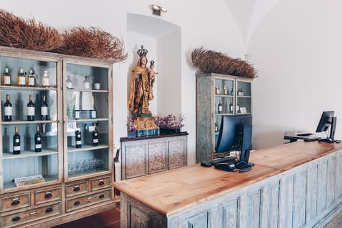 Convento do Espinheiro, Historic Hotel & Spa, Reception