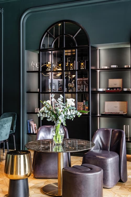 Hotel Continentale, Lobby sitting area