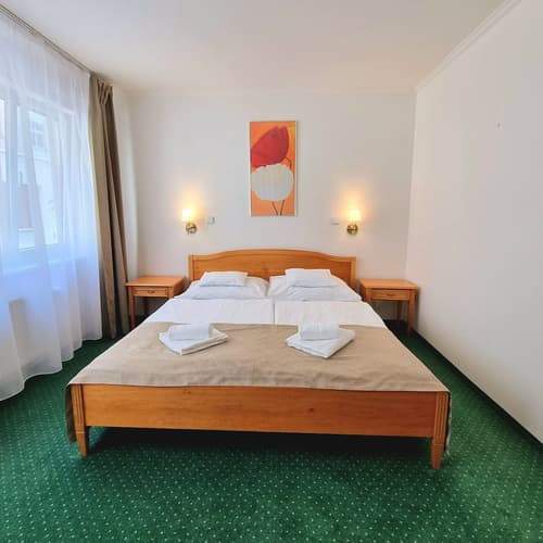 Hotel Claris, Primary image