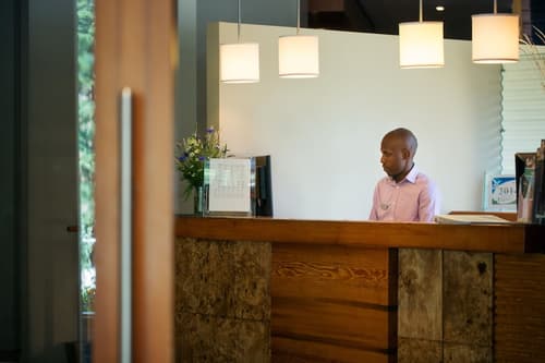 The Juniper Hotel, Lobby