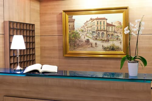 Athens Odeon Hotel, Reception