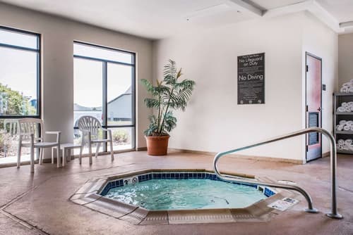 Comfort Inn & Suites Sheridan, Pool