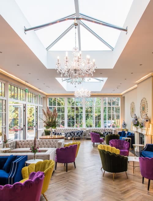 Cork’s Vienna Woods Hotel and Villas, Lobby lounge