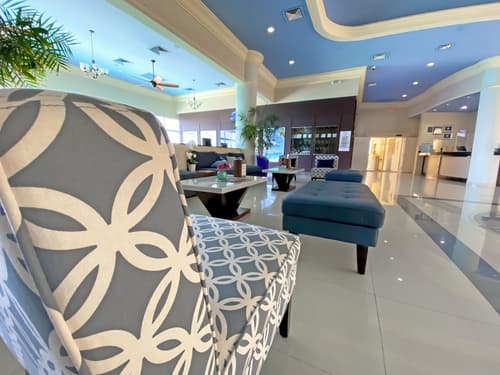 Simpson Bay Resort, Marina & Spa, Lobby sitting area