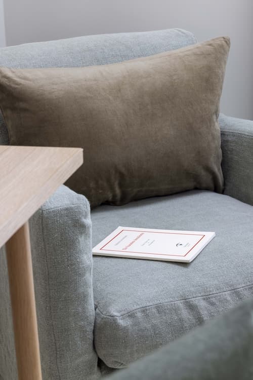 Le Petit Beaumarchais Hotel & Spa, Lobby sitting area