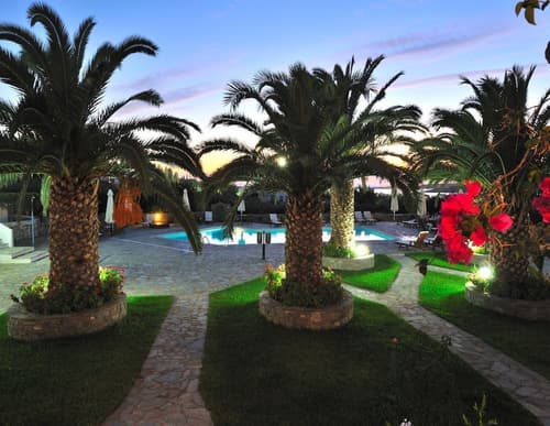 Hotel Eri, Property grounds