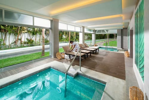 Hotel Riu Ocho Rios - All Inclusive, Indoor spa tub