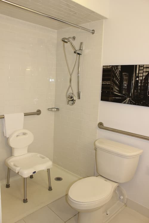 Crowne Plaza Chicago West Loop by IHG, Room