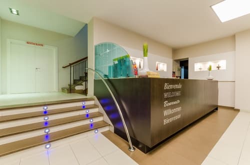 Hotel Don Juan, Reception