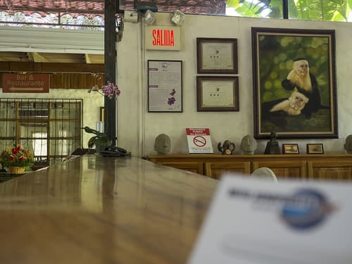 Hotel Aeropuerto, Interior entrance
