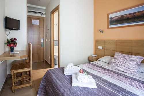 INTER Puerta del Sol - Auto Check-in, Room