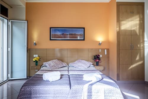 INTER Puerta del Sol - Auto Check-in, Room