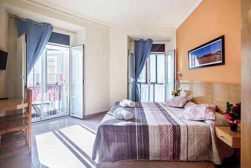 INTER Puerta del Sol - Auto Check-in, Primary image