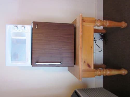 Traveler's Lodge, Room