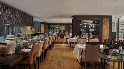 Hyatt Regency Dar Es Salaam, The Kilimanjaro, Restaurant