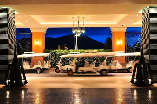 M Social Hotel Phuket, Lobby lounge