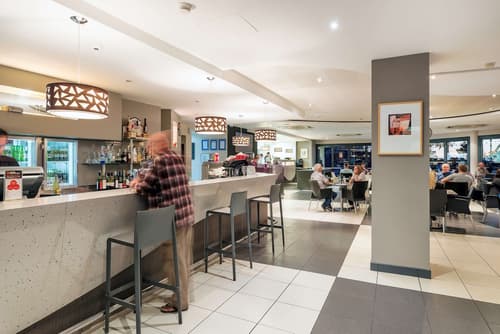 Rydges Kalgoorlie, Bar (on property)