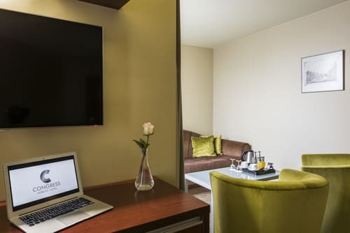 Congress Hotel, Room