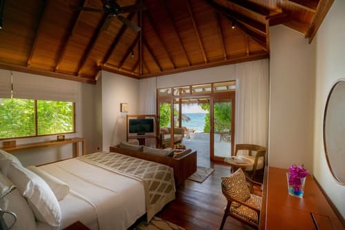 Baros Maldives, Room