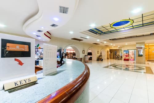 Topaz Hotel, Lobby