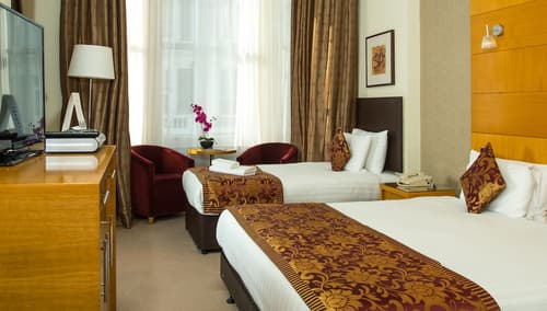 The Park City Grand Plaza Kensington, Room