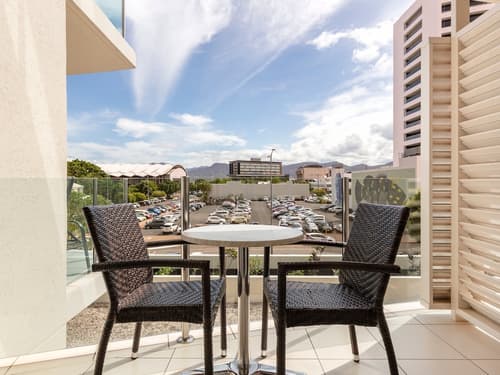 Park Regis City Quays, Room