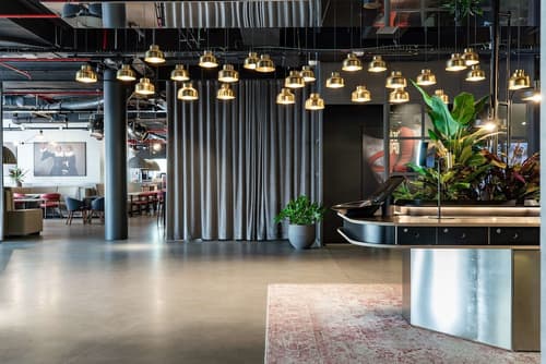 Radisson RED Brussels, Lobby