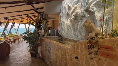 Issimo Suites Boutique Hotel & Spa - Adults Only, Interior entrance