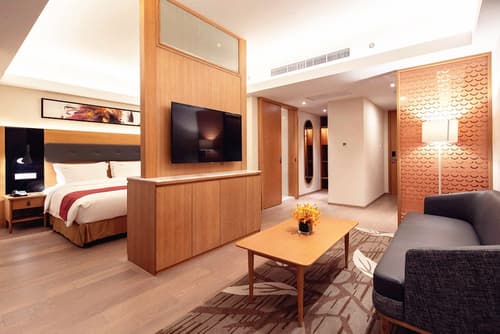 Holiday Inn Shanghai Hongqiao Central by IHG, Room