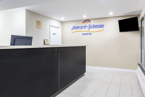 Howard Johnson by Wyndham Kingston, Lobby
