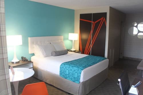 Howard Johnson by Wyndham Kingston, Room