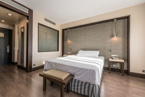 Hotel Mercader, Room