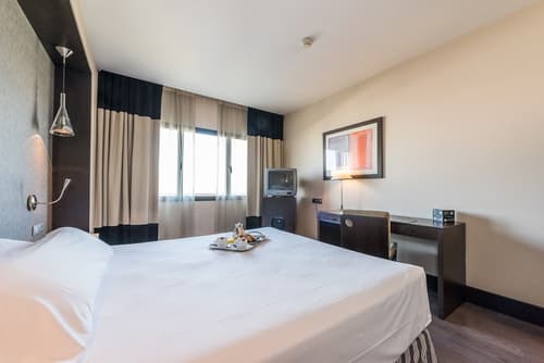 Hotel Mercader, Room