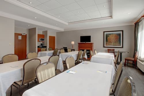 Days Inn & Suites by Wyndham Collingwood, Meeting facility