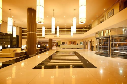 Vila Gale Santa Cruz Resort Hotel, Interior entrance