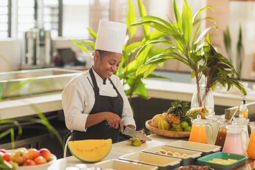 Cotton Bay Hotel, Restaurant