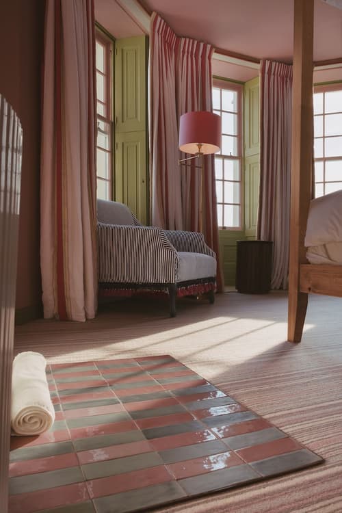 Drakes of Brighton, Room