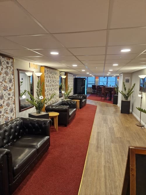 Britannia Inn Glasgow, Lobby sitting area