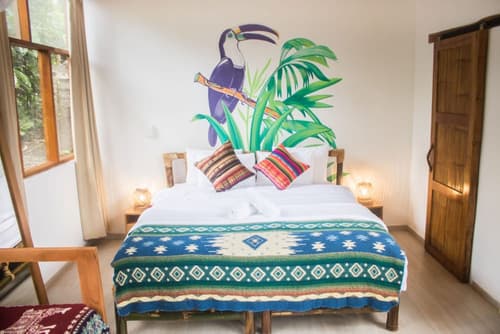 Socia/tel Amazon Tena, Room