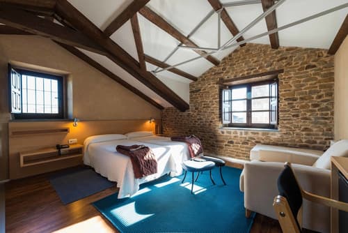 Posada de Las Misas, Room