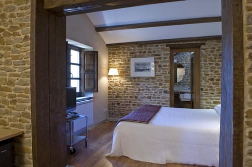 Posada de Las Misas, Room