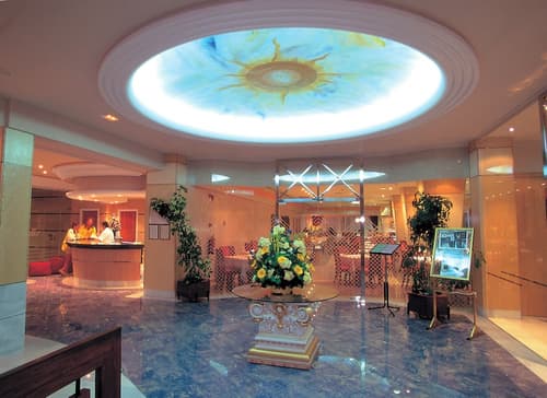 Argos Hotel, Reception