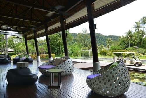 Twin Lotus Resort and Spa - ADULT ONLY, Interior entrance
