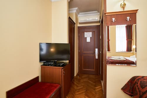 Amber Hotel - Special Class, Room