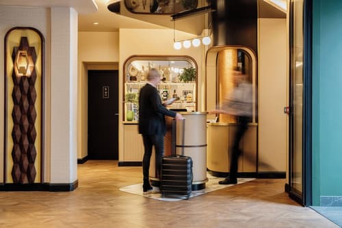 Hotel Riesner, Reception