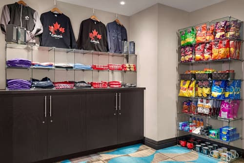 Wyndham Garden Niagara Falls Fallsview, Gift shop