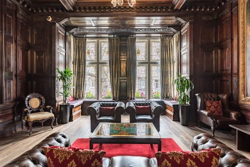 Grand Royale Hyde Park, Interior entrance