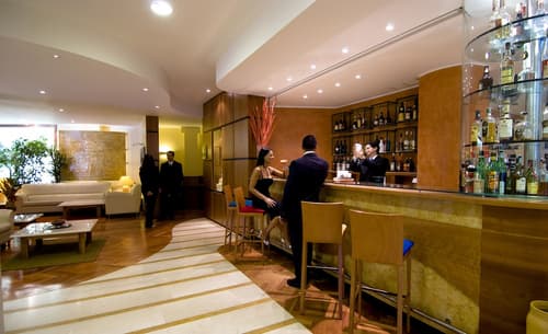 Holiday Inn Cagliari by IHG, Bar (on property)